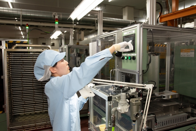 工場勤務　女性